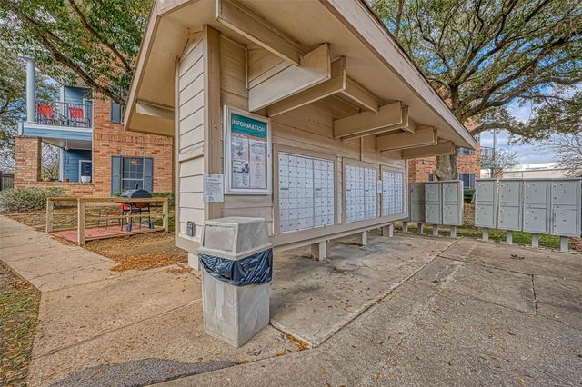 2255 Braeswood Park Drive 102, Houston, TX 77030