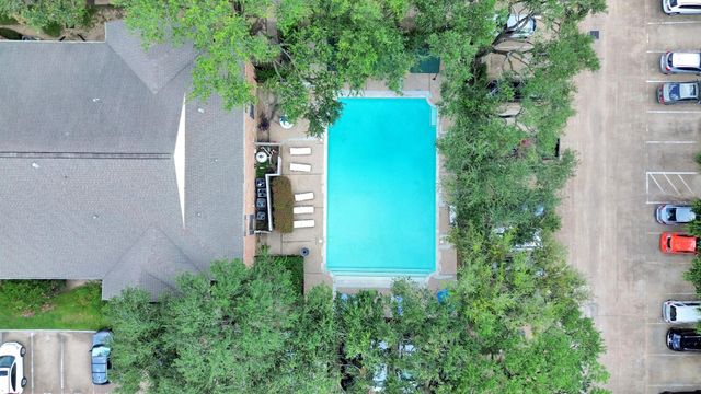 2255 Braeswood Park Drive 102, Houston, TX 77030