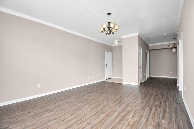 2255 Braeswood Park Drive 102, Houston, TX 77030