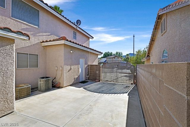1038 Twin Berry Court, Henderson, NV 89002