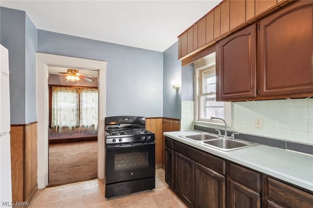 3612 Daisy Avenue, Cleveland, OH 44109