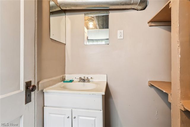 3612 Daisy Avenue, Cleveland, OH 44109