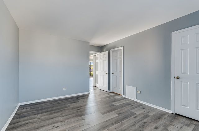 190 S Waters Edge Drive 302, Glendale Heights, IL 60139