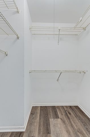 190 S Waters Edge Drive 302, Glendale Heights, IL 60139