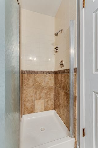 190 S Waters Edge Drive 302, Glendale Heights, IL 60139