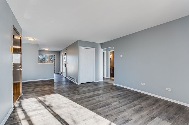 190 S Waters Edge Drive 302, Glendale Heights, IL 60139