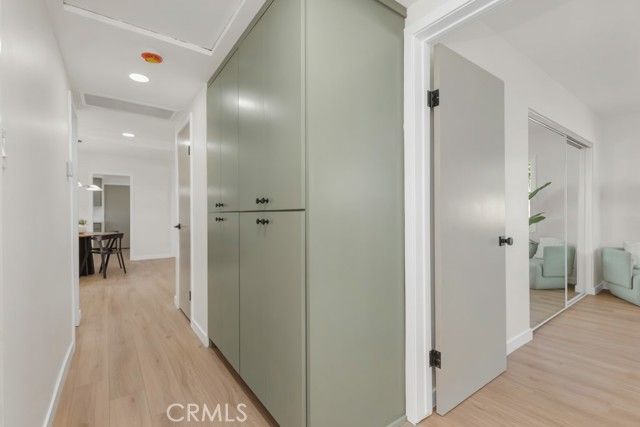 16125 Haynes Street, Van Nuys (los Angeles), CA 91406