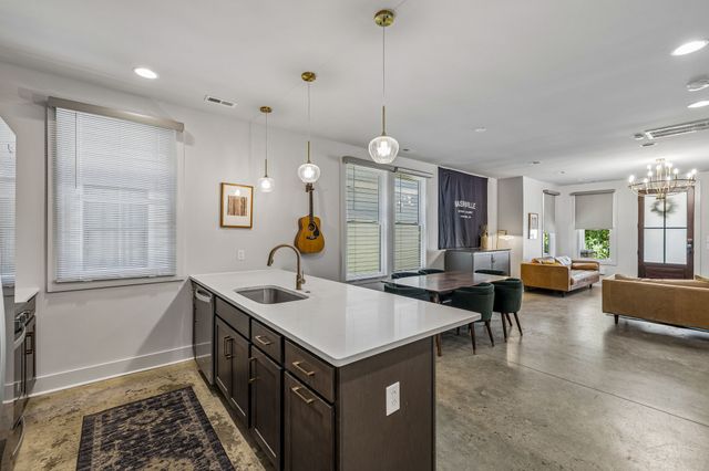 858 Seymour Ave, Nashville, TN 37206