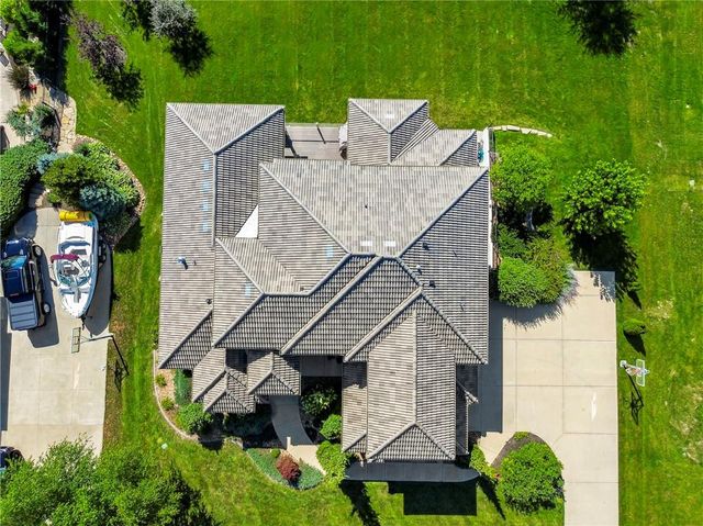 10502 N Willow Avenue, Kansas City, MO 64157