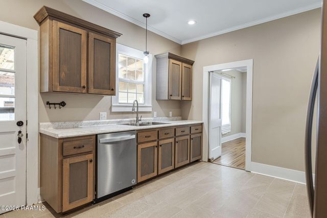 708 S Polk Street, Rayne, LA 70578