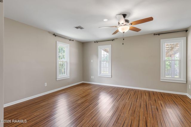 708 S Polk Street, Rayne, LA 70578