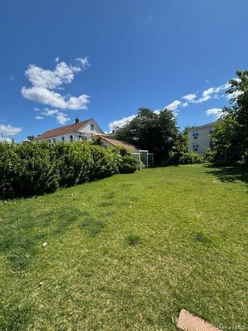 212 Stone Avenue, Yonkers, NY 10701