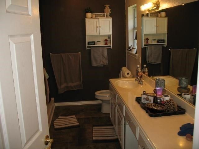 1913 Amberwood Court, Sulphur Springs, TX 75482