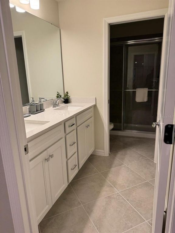 Image 20 of property listing at 15882 CAPE CORAL LOOP, Clermont, FL 34714