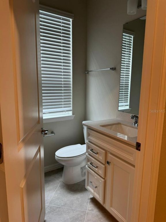 Image 5 of property listing at 15882 CAPE CORAL LOOP, Clermont, FL 34714