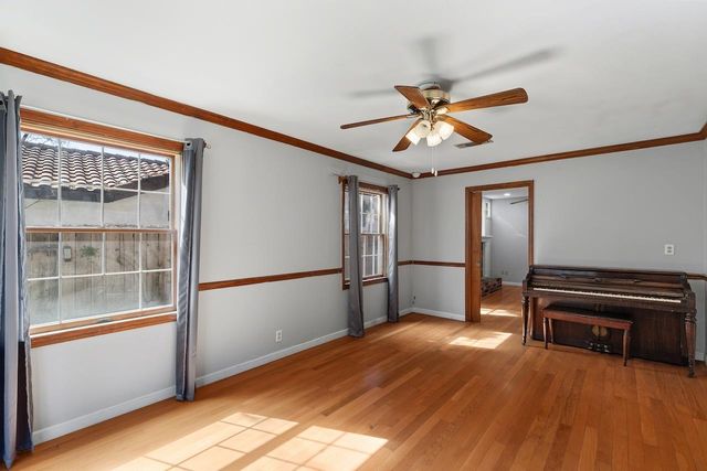 1460 Ridgecrest Dr, Manteca, CA 95336