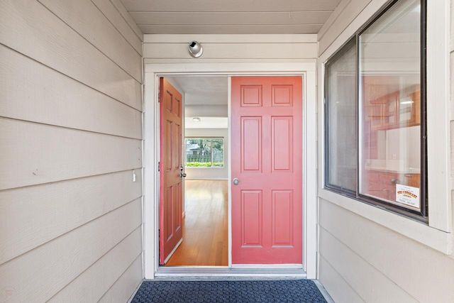 1460 Ridgecrest Dr, Manteca, CA 95336