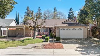 1460 Ridgecrest Dr, Manteca, CA 95336