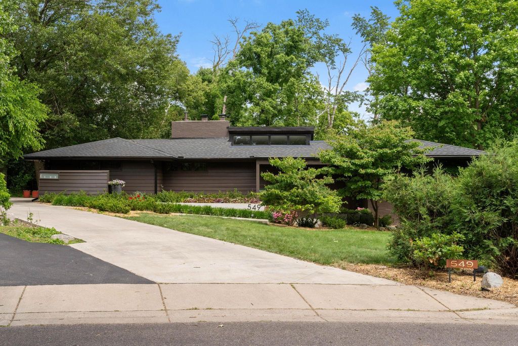 549 Turnpike Road, Golden Valley, MN 55416 — photo 2