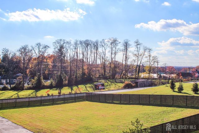 601 Charleston Drive, Monroe, NJ 08831