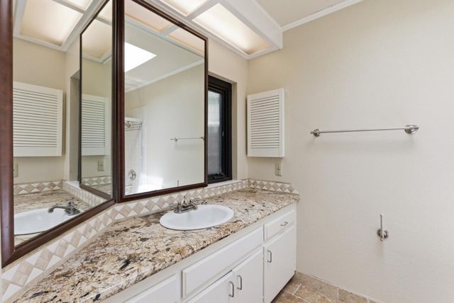 4362 Valley Avenue C5, Pleasanton, CA 94566