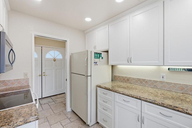 4362 Valley Avenue C5, Pleasanton, CA 94566