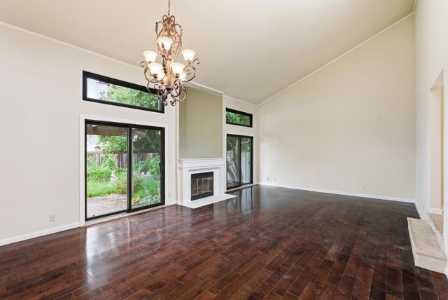 4362 Valley Avenue C5, Pleasanton, CA 94566