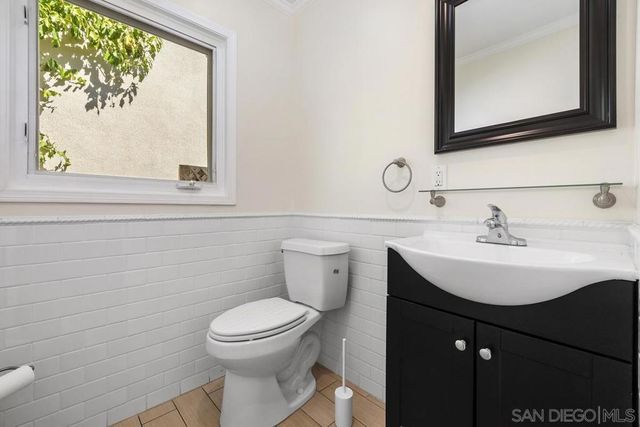 4282 Middlesex Drive, San Diego, CA 92116