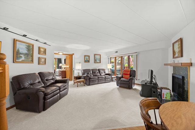 6413 Oak Forest Avenue 1S, Tinley Park, IL 60477