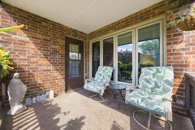 6413 Oak Forest Avenue 1S, Tinley Park, IL 60477