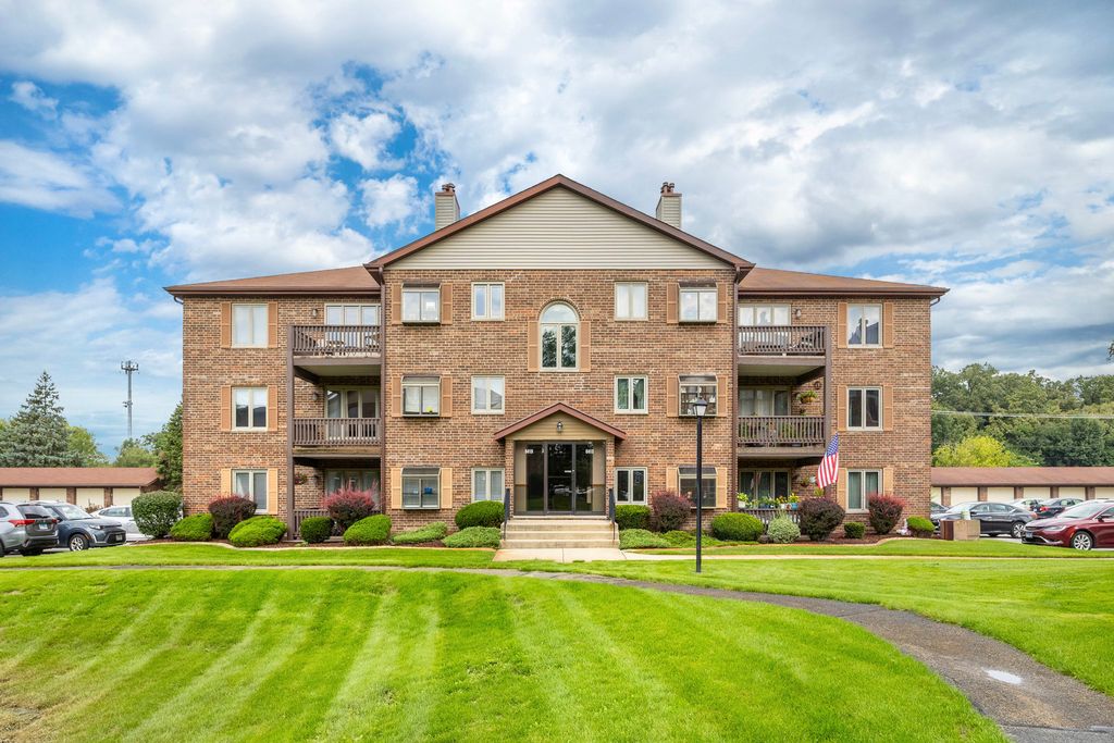 6413 Oak Forest Avenue 1S, Tinley Park, IL 60477