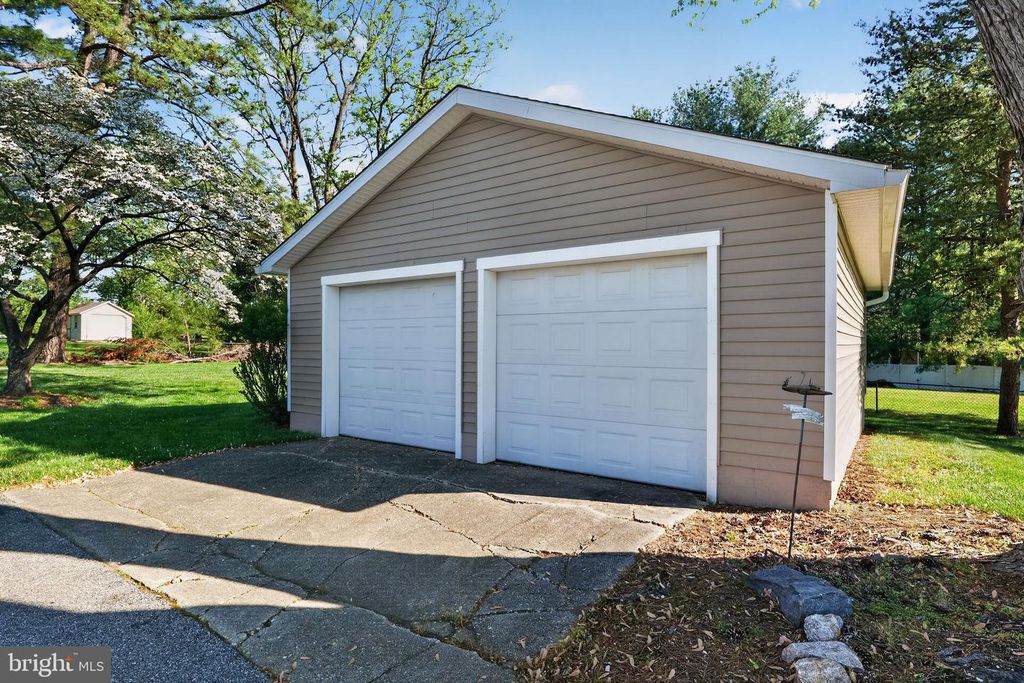 Image 2 of property listing at 10386 GORMAN RD, Laurel, MD 20723