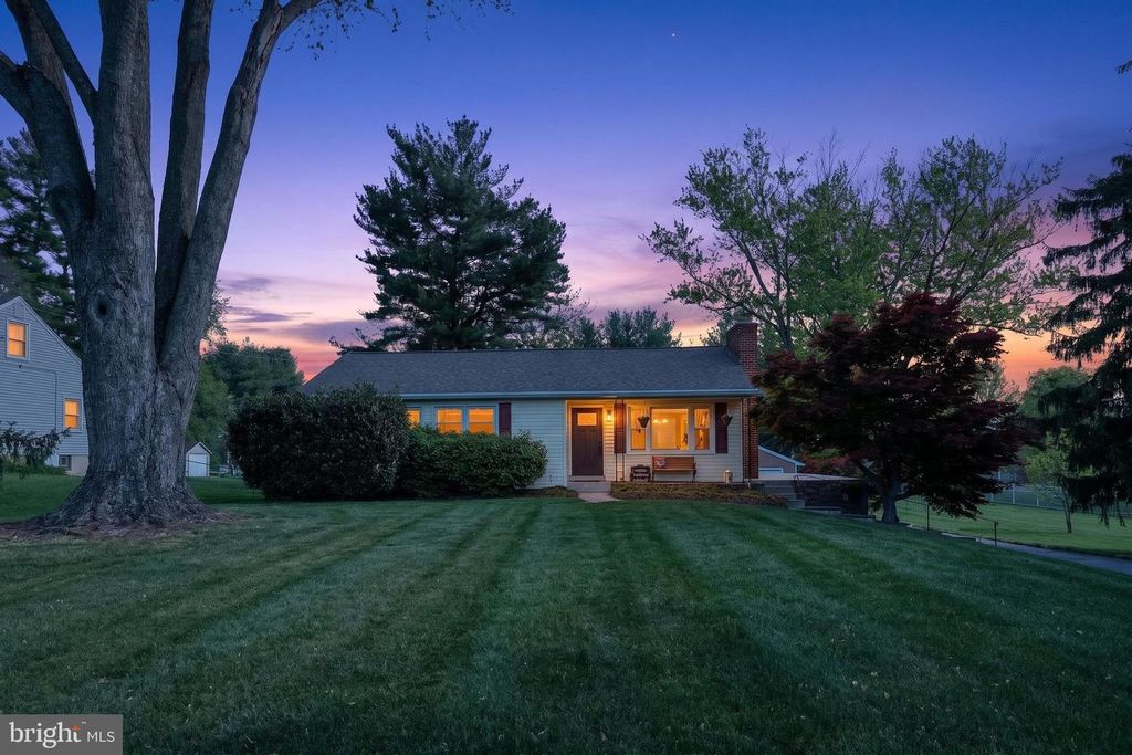 Image 7 of property listing at 10386 GORMAN RD, Laurel, MD 20723