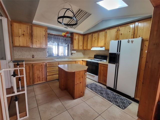 8 County Road 006, Espanola, NM 87532