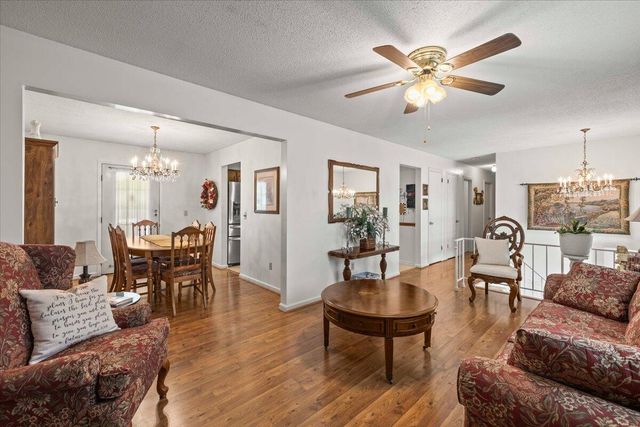 157 Pine Street, Ringgold, GA 30736