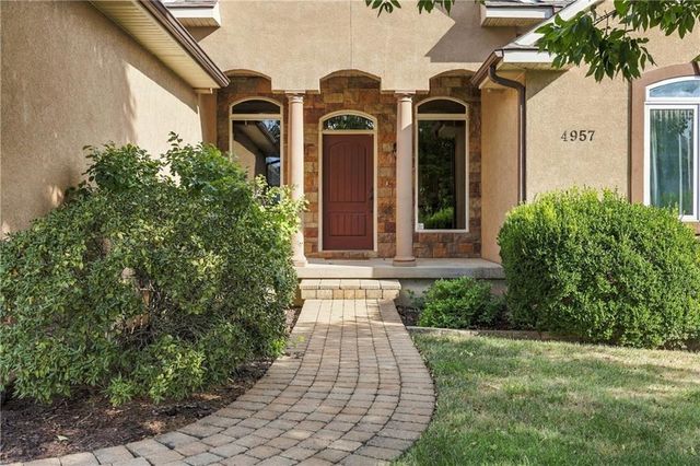 4957 S Park Ridge Drive, Independence, MO 64015