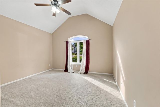 4957 S Park Ridge Drive, Independence, MO 64015
