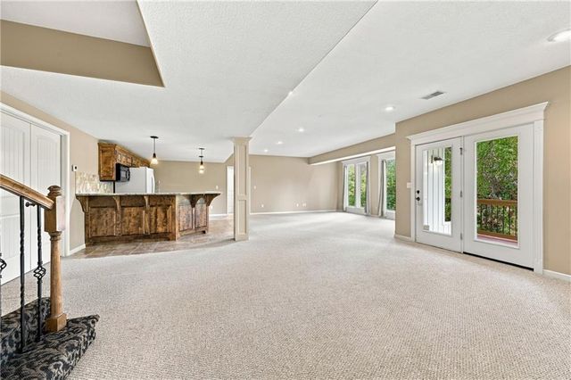 4957 S Park Ridge Drive, Independence, MO 64015