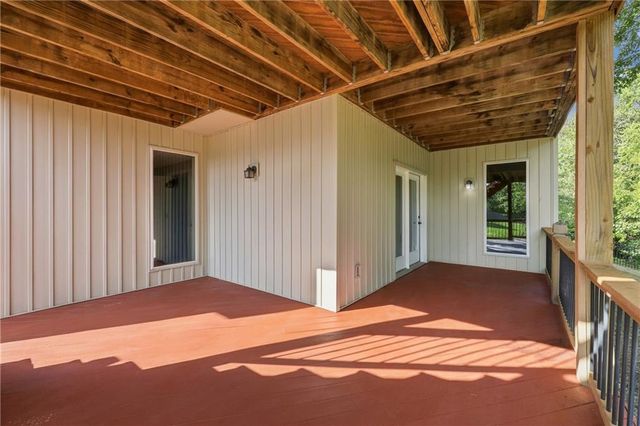 4957 S Park Ridge Drive, Independence, MO 64015