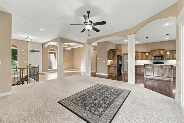 4957 S Park Ridge Drive, Independence, MO 64015