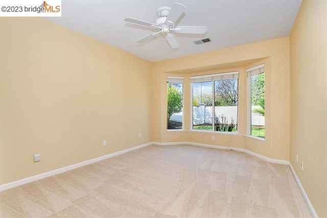 935 Centennial Dr, Brentwood, CA 94513