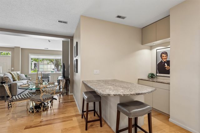 1725 S 50th Street 802, West Des Moines, IA 50265