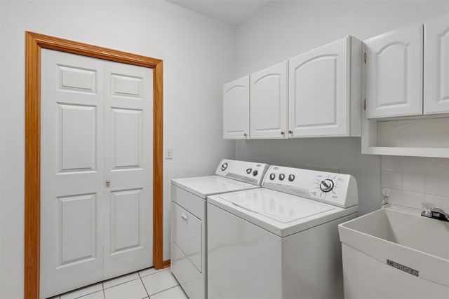1725 S 50th Street 802, West Des Moines, IA 50265