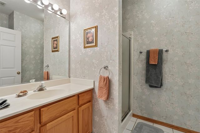 1725 S 50th Street 802, West Des Moines, IA 50265