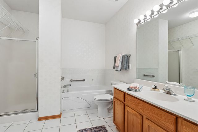 1725 S 50th Street 802, West Des Moines, IA 50265