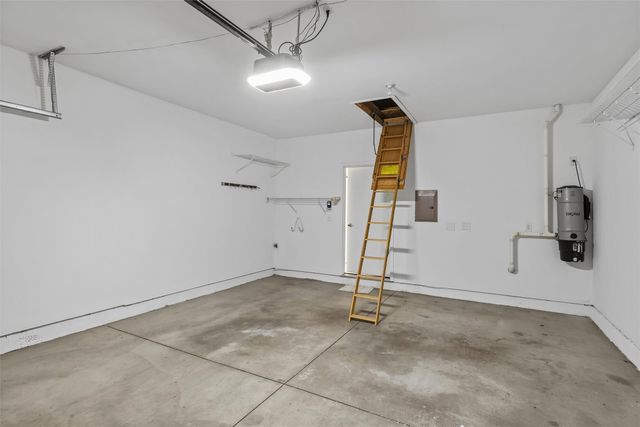 1725 S 50th Street 802, West Des Moines, IA 50265