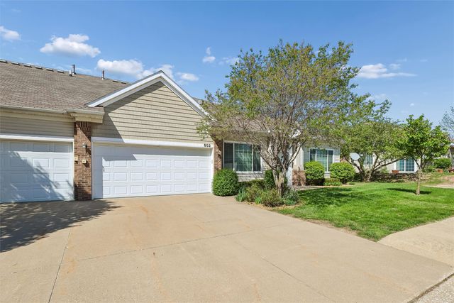 1725 S 50th Street 802, West Des Moines, IA 50265