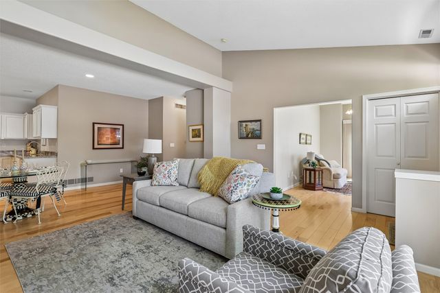 1725 S 50th Street 802, West Des Moines, IA 50265