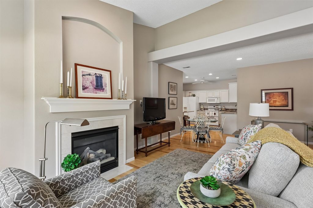 1725 S 50th Street 802, West Des Moines, IA 50265