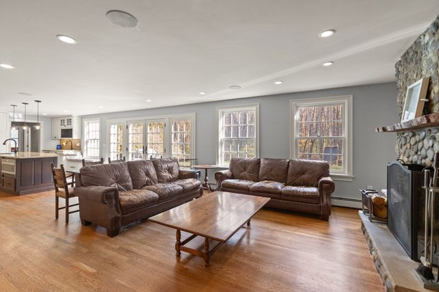 11 Pearl, Boxford, MA 01921